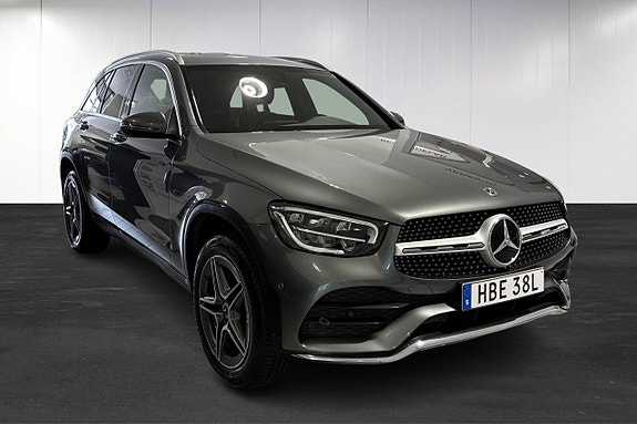 Mercedes-Benz GLC300 e 2 of 5