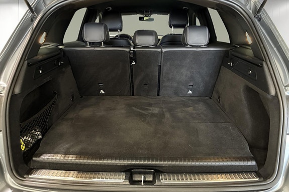 Mercedes-Benz GLC300 e 6 of 13