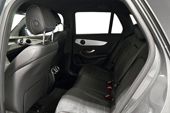 Mercedes-Benz GLC300 e 8 of 13