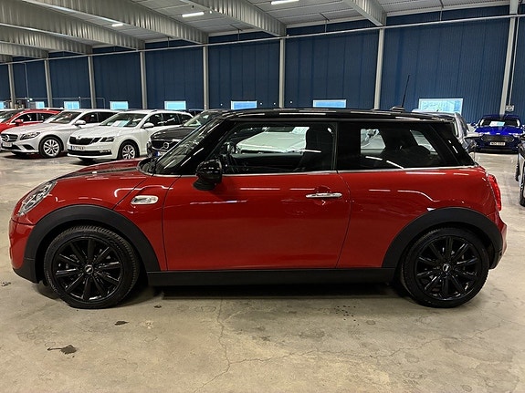 MINI Cooper S 5 of 5