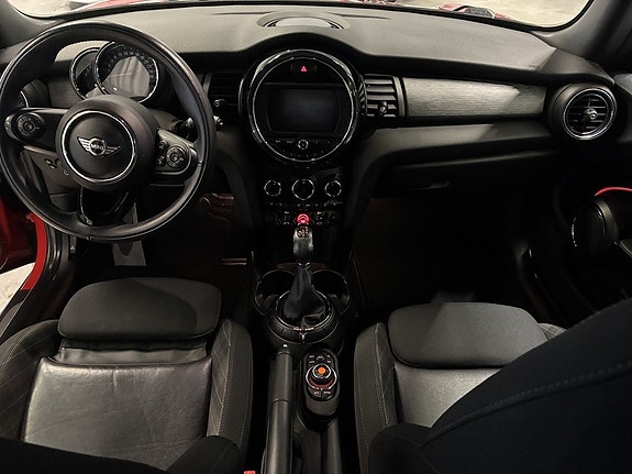 MINI Cooper S 11 of 17