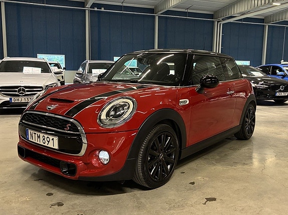 MINI Cooper S 6 of 17