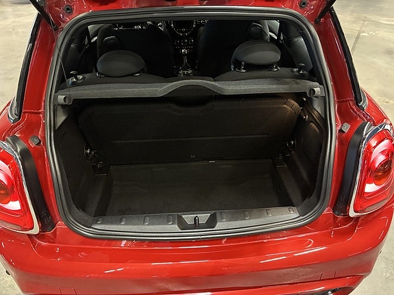 MINI Cooper S 10 of 17