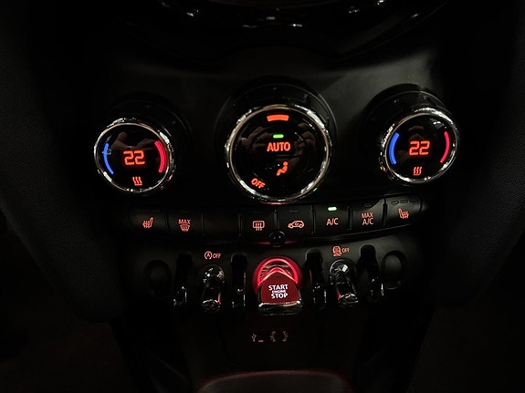 MINI Cooper S 14 of 17