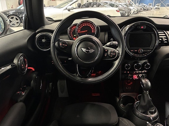 MINI Cooper S 12 of 17