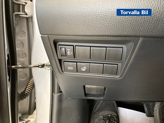 Toyota Yaris 14 of 14