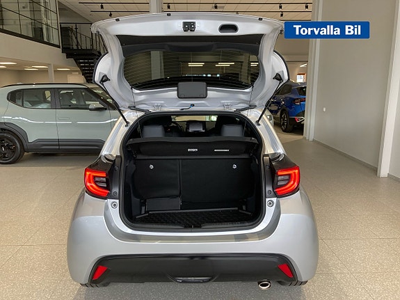 Toyota Yaris 13 of 14