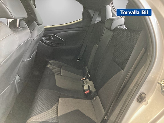 Toyota Yaris 9 of 14