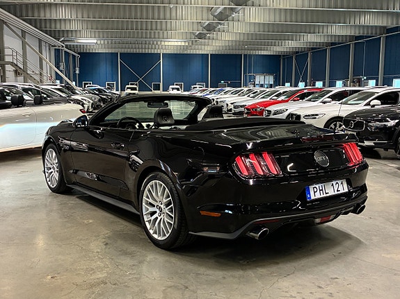 Ford Mustang 5 of 5