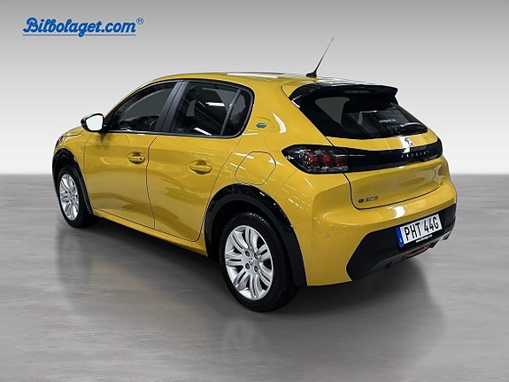 Peugeot e-208 3 of 5