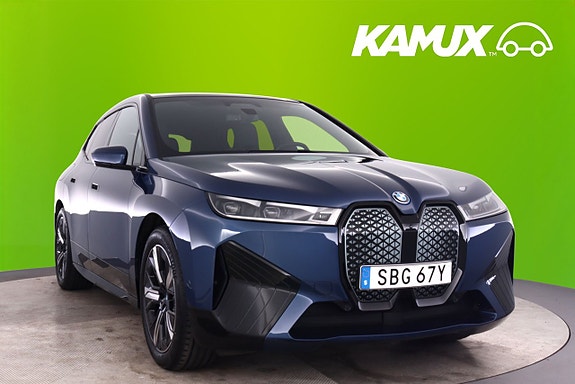 BMW iX 8 of 26