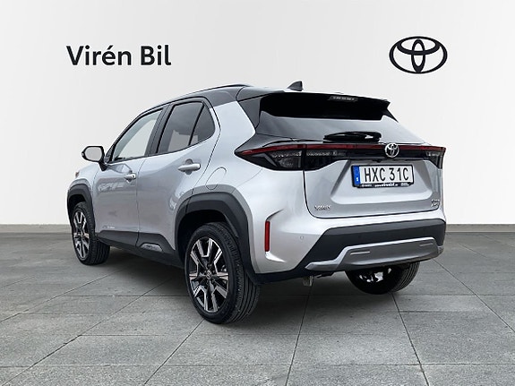 Toyota Yaris Cross 2 of 10