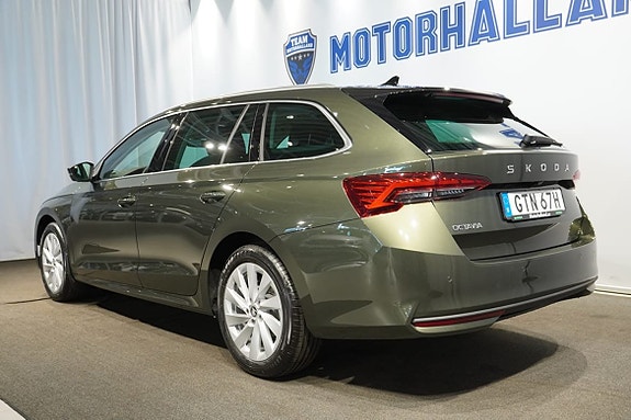 Skoda Octavia 2 of 5