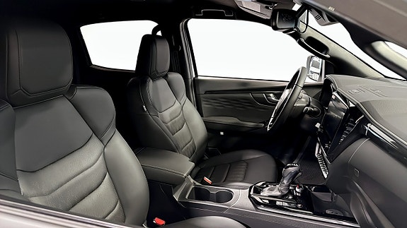 Isuzu D-max 4 of 5