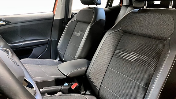 Volkswagen T-Cross 8 of 13