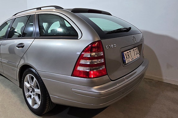 Mercedes-Benz C180 5 of 5