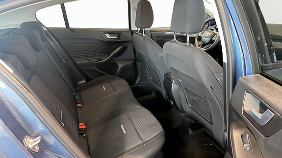 Ford Focus 5 of 9