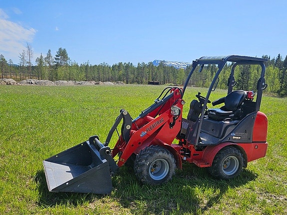 Kompaktlastare Trejon Flexitrac 1126