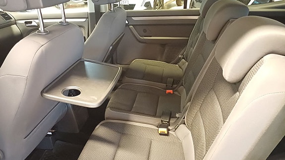 Volkswagen Touran 7 of 15