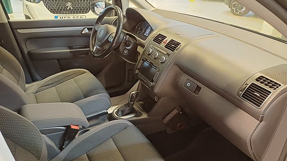 Volkswagen Touran 14 of 15