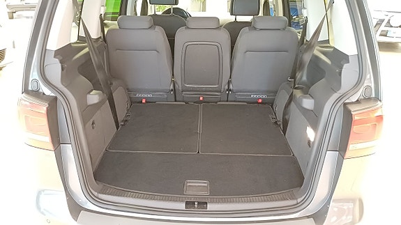 Volkswagen Touran 10 of 15