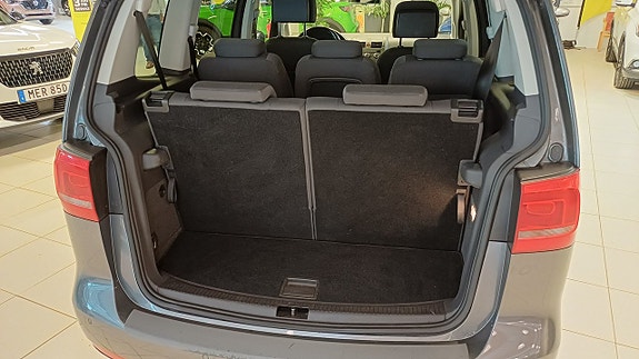 Volkswagen Touran 8 of 15