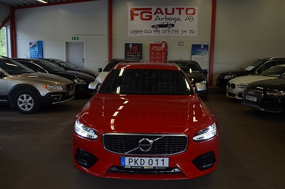 Volvo V90 3 of 5