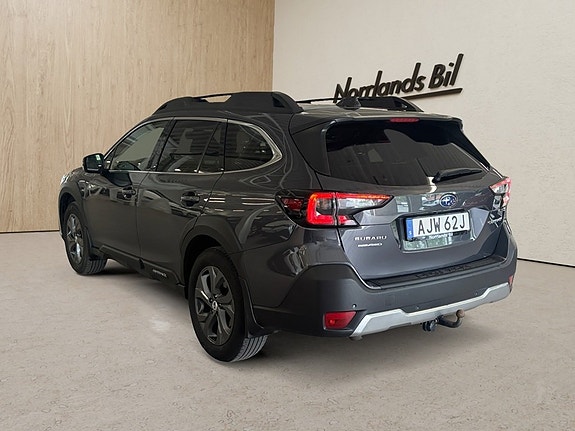 Subaru Outback 3 of 5