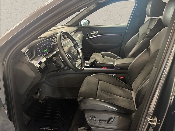 Audi e-tron 4 of 13