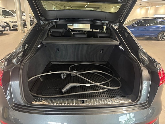 Audi e-tron 12 of 13