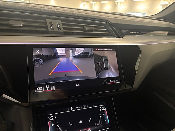 Audi e-tron 11 of 13