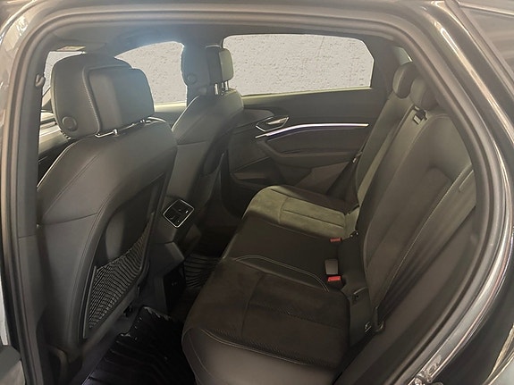 Audi e-tron 7 of 13