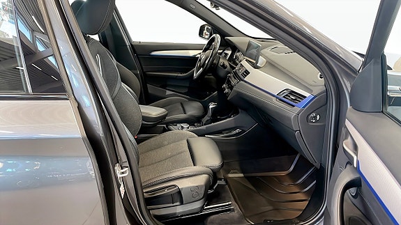 BMW X1 3 of 5