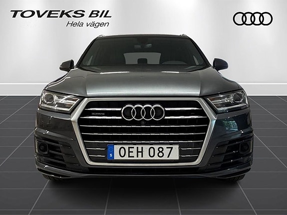 Audi Q7 8 of 27
