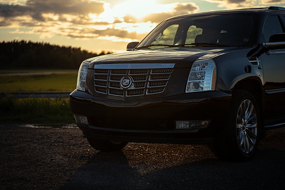 Cadillac Escalade 5 of 5