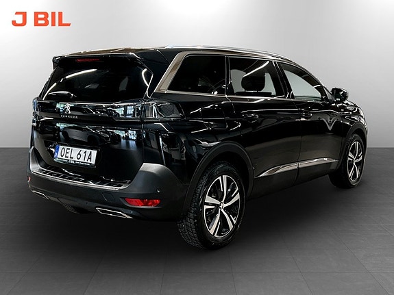Peugeot 5008 3 of 5