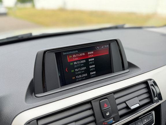 BMW 118i 14 of 15