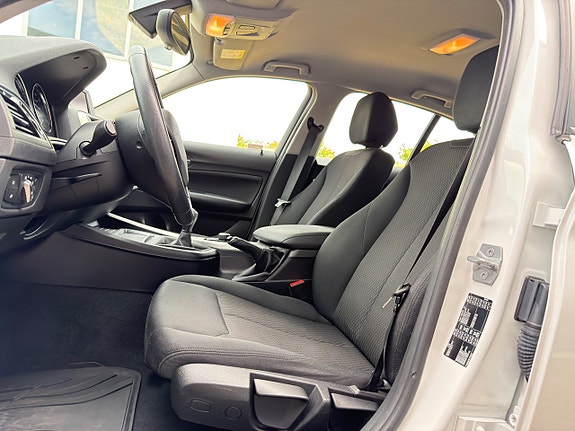 BMW 118i 8 of 15