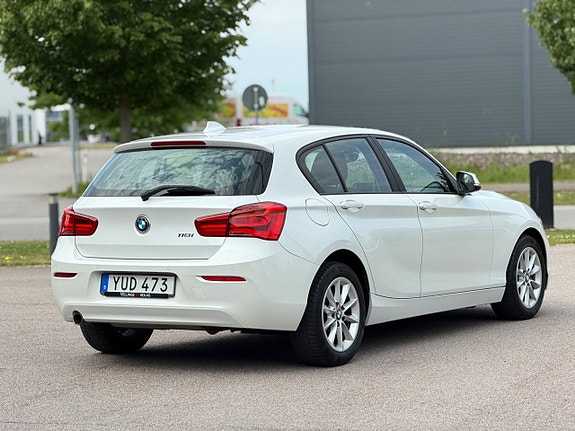 BMW 118i 5 of 15