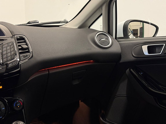 Ford Fiesta 19 of 24