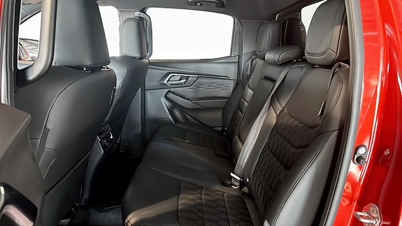 Isuzu D-max 4 of 5