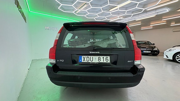 Volvo V70 6 of 20