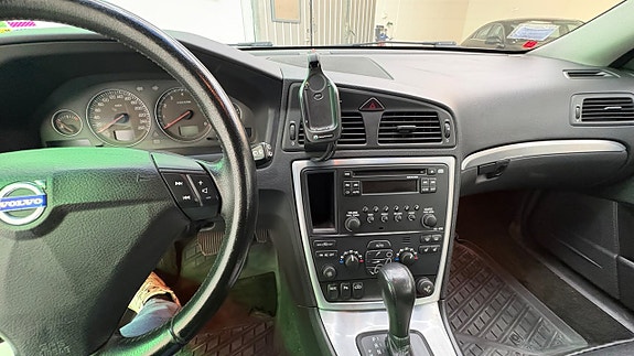 Volvo V70 11 of 20