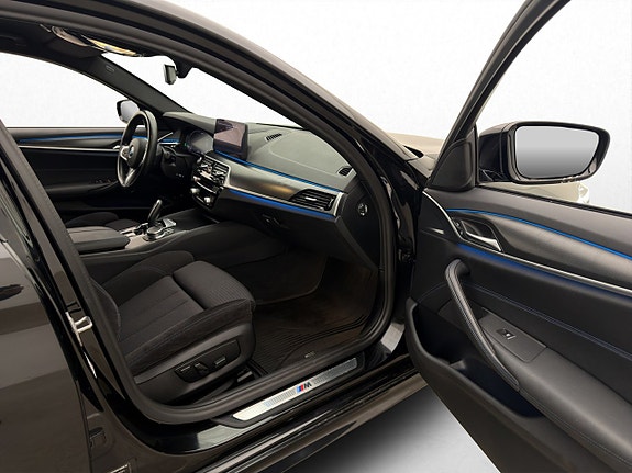 BMW 530e 27 of 30