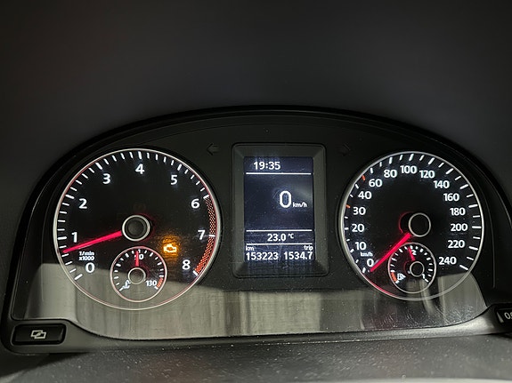 Volkswagen Touran 4 of 4
