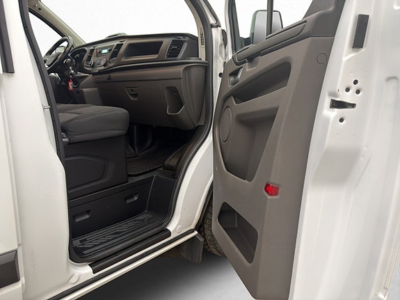 Ford Transit Custom 26 of 30