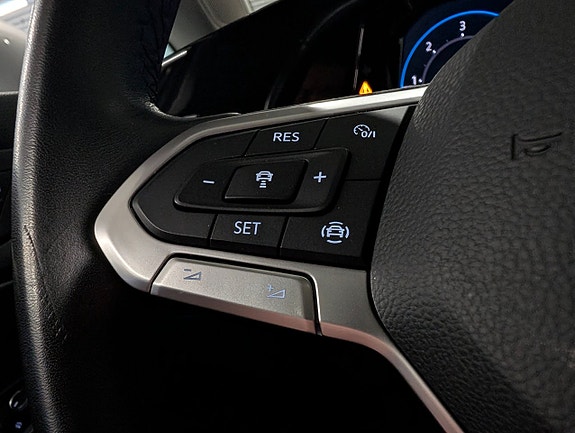 Volkswagen Golf Alltrack 16 of 21