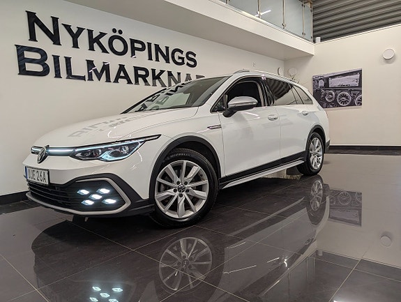 Volkswagen Golf Alltrack 3 of 21