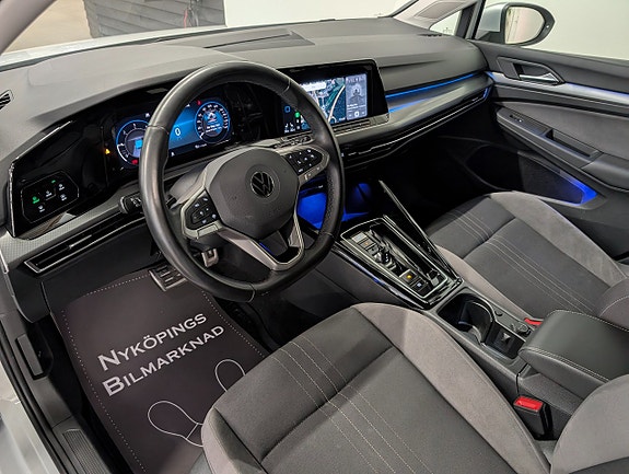 Volkswagen Golf Alltrack 11 of 21
