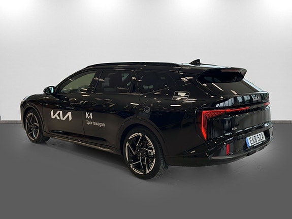Kia K4 6 of 18